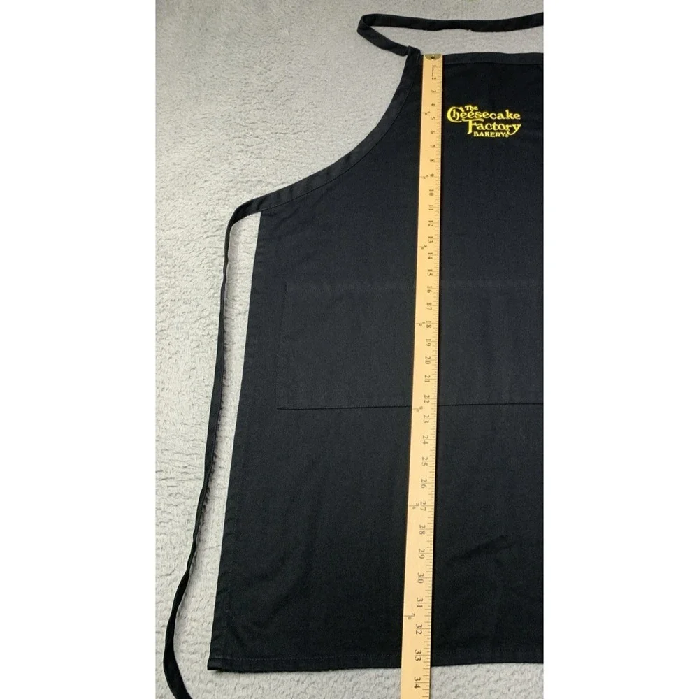 The Cheese Cake Factory Apron One Size Black The Cheese Cake Factory Bakery